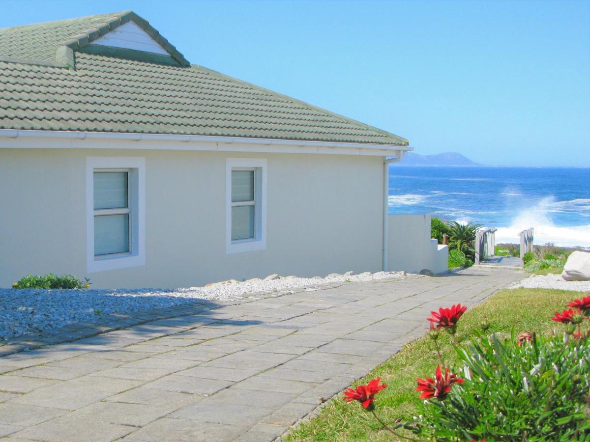 Вилла Beachfront House - Hermanus Whale View Экстерьер фото