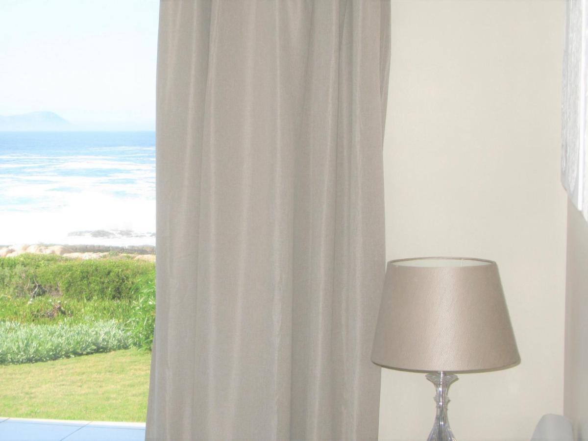 Вилла Beachfront House - Hermanus Whale View Экстерьер фото
