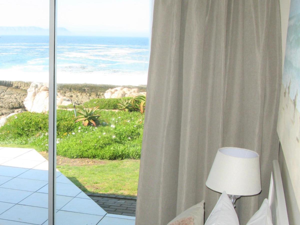 Вилла Beachfront House - Hermanus Whale View Экстерьер фото