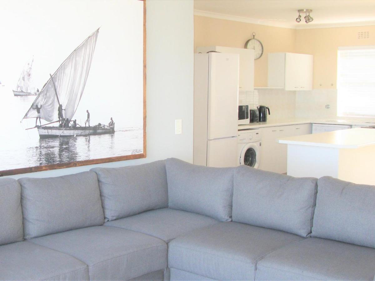 Вилла Beachfront House - Hermanus Whale View Экстерьер фото